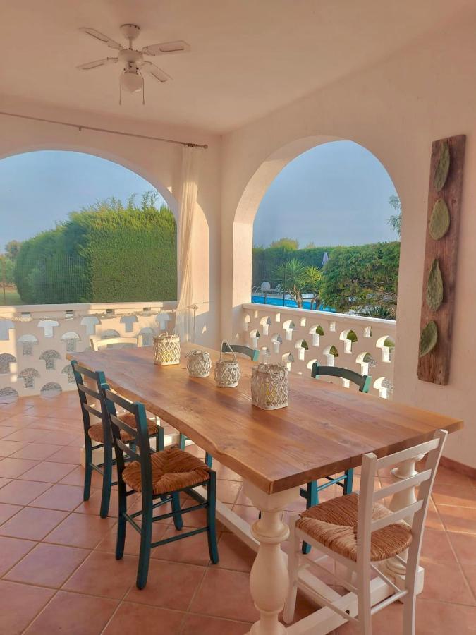 Villa Connie Serranova Exterior foto